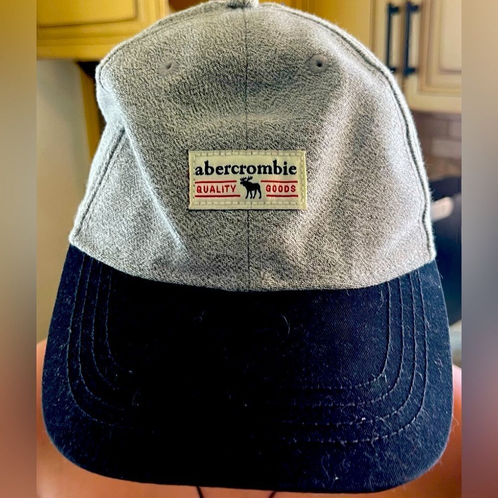 Abercrombie kids youth hat, grey with navy bill.